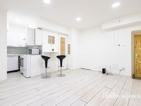 Pronájem bytu 1+kk, Praha - Libeň, Na Rokytce, 25 m2