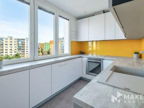 Pronájem bytu 3+1, Praha - Kamýk, Zárubova, 83 m2