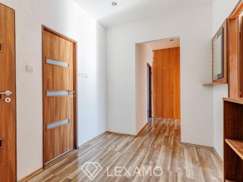 Prodej bytu 2+1, Šanov, Nádražní, 85 m2