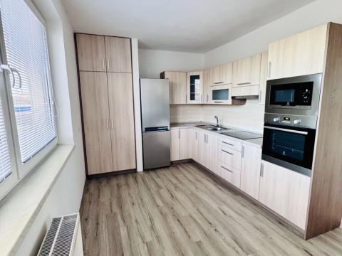 Pronájem bytu 3+1, Chrudim - Chrudim III, Obce Ležáků, 67 m2