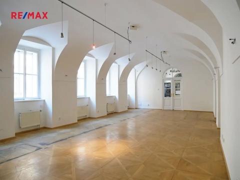Pronájem obchodního prostoru, Praha - Malá Strana, Karmelitská, 115 m2