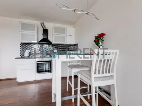 Prodej bytu 2+kk, Praha - Holešovice, Jankovcova, 43 m2