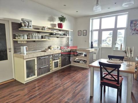 Pronájem bytu 2+1, Tábor, nám. F. Křižíka, 70 m2