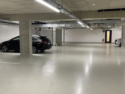 Pronájem garážového stání, Brno, Ghegova, 13 m2