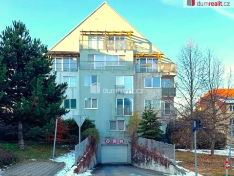 Prodej garáže, Praha - Kbely, Pod Nouzovem, 16 m2