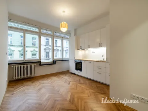 Pronájem bytu 1+kk, Praha - Holešovice, Pplk. Sochora, 26 m2