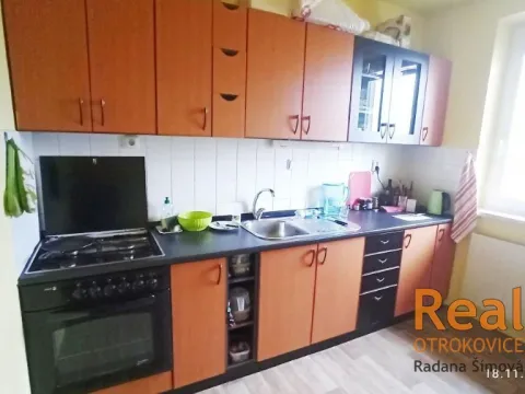 Pronájem bytu 1+1, Otrokovice, Školní, 56 m2