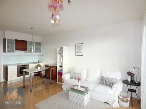 Prodej bytu 1+kk, Praha - Troja, Hnězdenská, 38 m2
