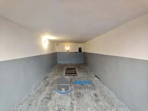 Pronájem garáže, Skuteč, 17 m2