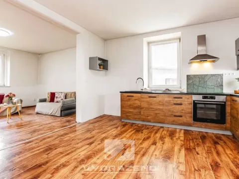 Prodej bytu 4+kk, Černov, 95 m2