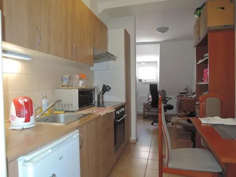 Pronájem bytu 1+kk, Hradec Králové, Velké náměstí, 22 m2