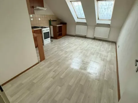 Pronájem bytu 2+kk, Jeseník, nám. Svobody, 52 m2