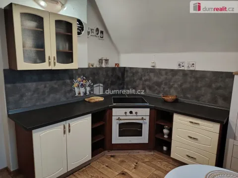 Pronájem bytu 2+1, Děčín - Děčín II-Nové Město, Purkyňova, 75 m2