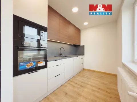 Prodej bytu 3+1, Ostrava - Poruba, Aleše Hrdličky, 64 m2