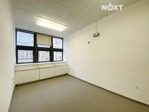 Pronájem kanceláře, Praha - Nové Město, Na Moráni, 36 m2