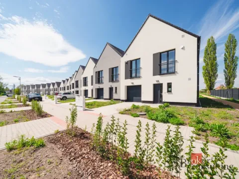 Prodej rodinného domu, Pečky - Velké Chvalovice, Za Statkem, 166 m2