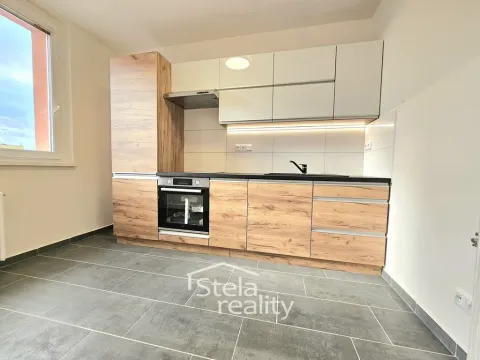 Pronájem bytu 1+1, Bruntál, Družební, 35 m2