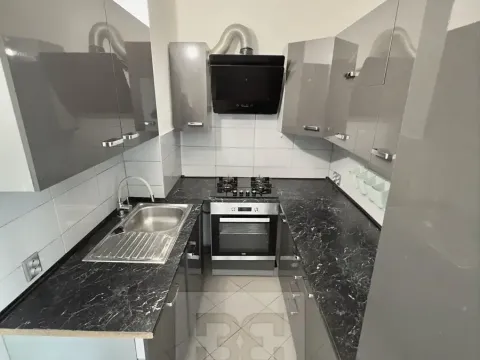 Pronájem bytu 2+1, Praha - Vršovice, Uzbecká, 56 m2