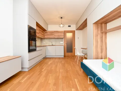 Pronájem bytu 1+kk, Praha - Vysočany, Smržových, 33 m2