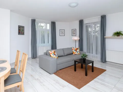 Pronájem bytu 3+kk, Praha - Dolní Počernice, K zámku, 118 m2