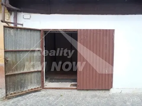 Pronájem garáže, Kroměříž, 30 m2
