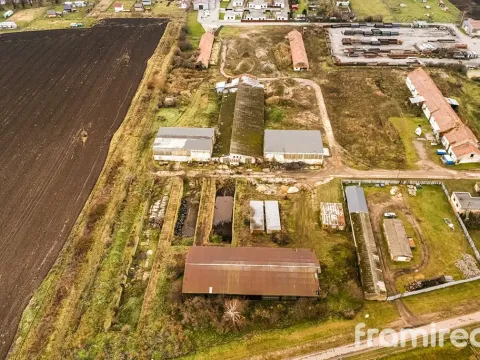 Prodej komerčního pozemku, Strachotín, 2465 m2