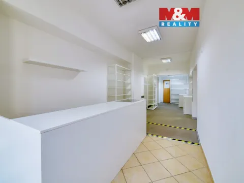 Pronájem obchodního prostoru, Mariánské Lázně, Hlavní třída, 40 m2