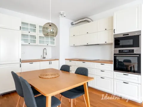 Pronájem bytu 3+kk, Praha - Hloubětín, Waltariho, 75 m2