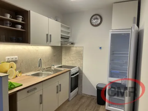 Pronájem bytu 2+kk, Praha, Boloňská, 43 m2