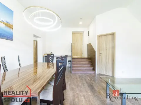 Prodej bytu 2+kk, Horní Lhota, 62 m2