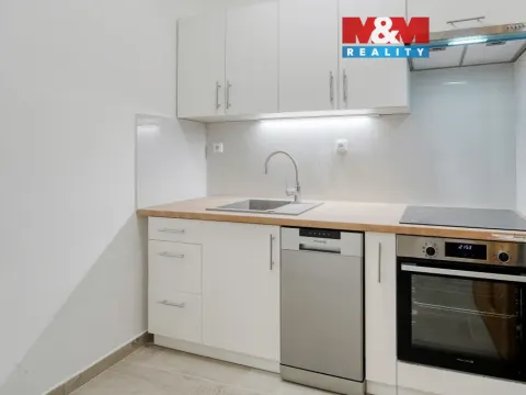 Pronájem bytu 2+kk, Plzeň - Jižní Předměstí, Husova, 44 m2