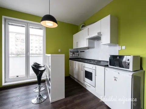 Pronájem bytu 1+kk, Praha - Záběhlice, Mikanova, 31 m2