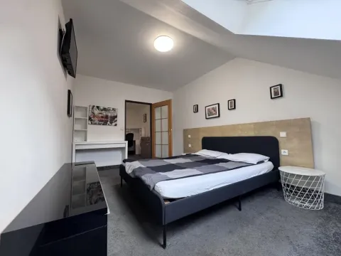 Pronájem bytu 2+kk, Praha - Smíchov, U Santošky, 55 m2