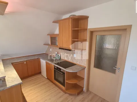 Pronájem bytu 1+kk, Jesenice, Příčná II., 33 m2