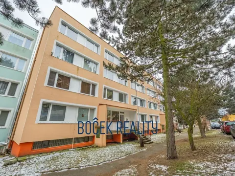 Prodej bytu 3+1, Komárov, Mládežnická, 65 m2