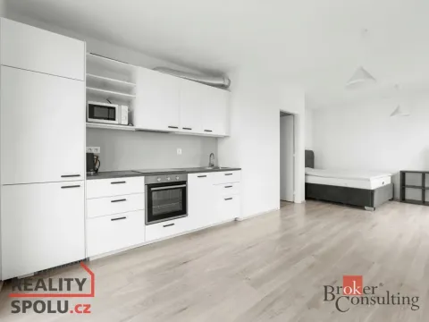 Pronájem bytu 1+kk, Plzeň - Skvrňany, Františka Kováříka, 41 m2