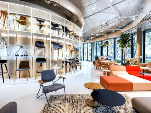 Pronájem obchodního prostoru, Praha - Karlín, Pernerova, 204 m2