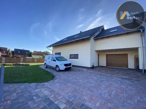 Pronájem rodinného domu, Postřižín, Prostřední, 175 m2