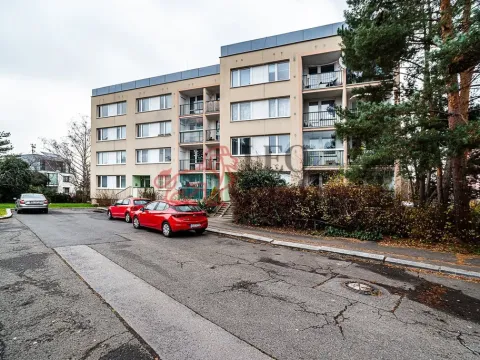 Prodej bytu 3+1, Praha - Lhotka, Štúrova, 69 m2