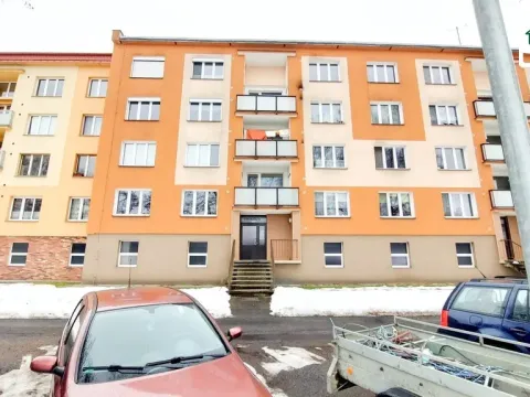 Pronájem bytu 2+1, Cheb, Stavbařů, 63 m2