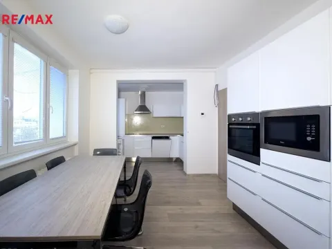 Pronájem bytu 4+kk, Moravské Budějovice, Husova, 79 m2