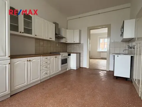 Pronájem bytu 2+1, Kladno, Poštovní náměstí, 63 m2