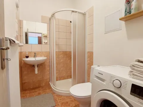 Pronájem bytu 1+kk, Valašské Meziříčí, Husova, 33 m2