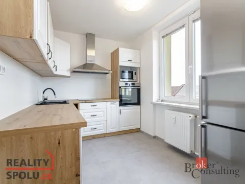 Pronájem bytu 2+1, Opava, Hany Kvapilové, 57 m2