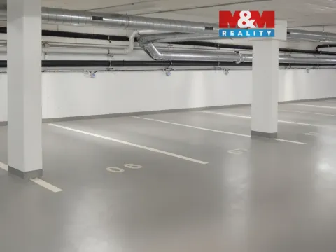 Pronájem garážového stání, Hradec Králové - Pražské Předměstí, 13 m2