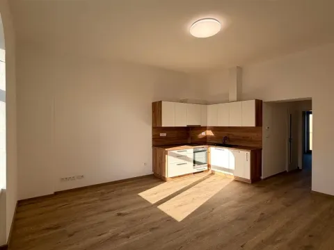 Pronájem bytu 2+kk, Cheb, Evropská, 52 m2