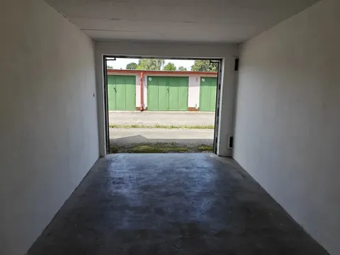 Pronájem garáže, České Budějovice, Papírenská, 15 m2