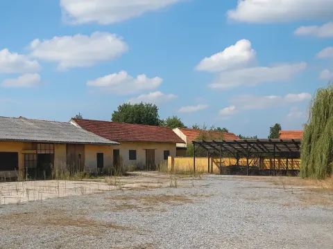 Prodej výrobních prostor, Městec Králové, Palackého, 1826 m2