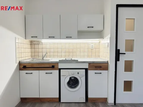 Pronájem bytu 1+kk, Praha - Braník, Nad lesním divadlem, 23 m2