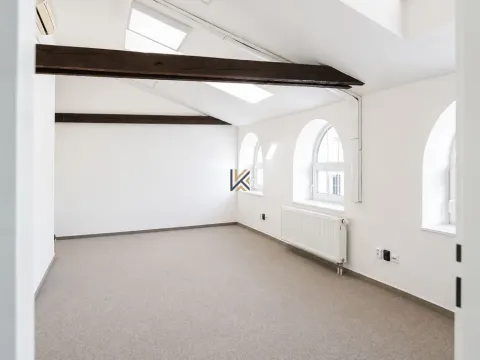 Pronájem kanceláře, Praha - Smíchov, Nádražní, 28 m2